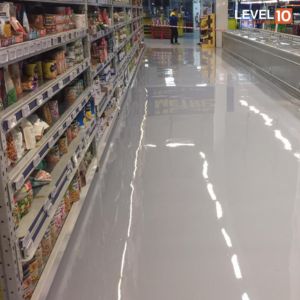 Sleek and durable epoxy flooring in a bustling Chicagoland supermarket.
